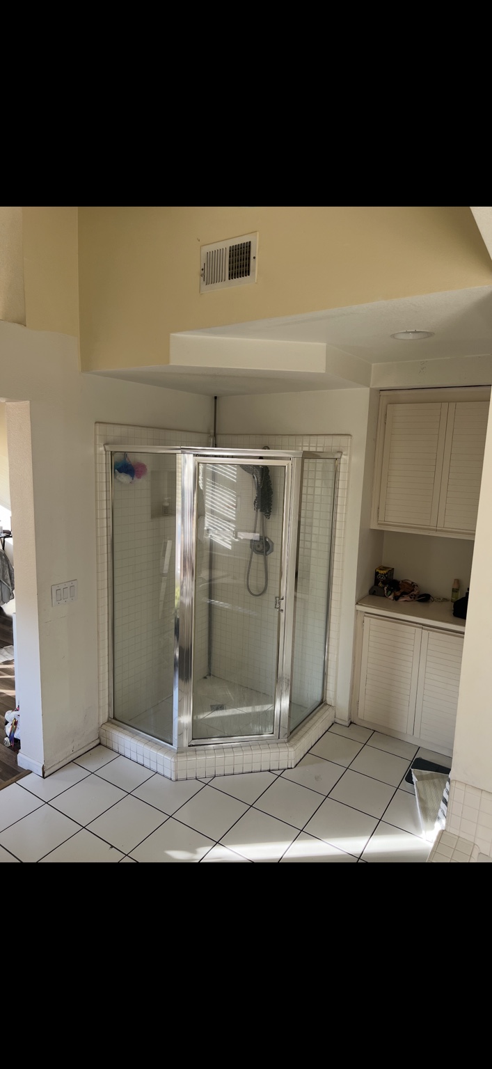Bathroom before renovation